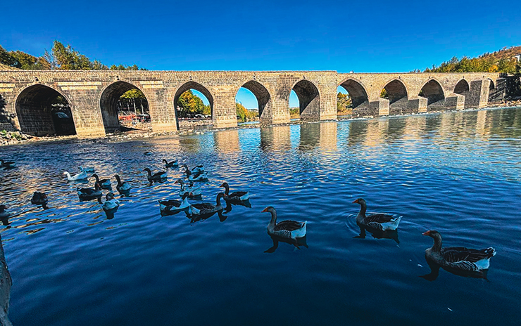 Diyarbakır ve Şanlıurfa
