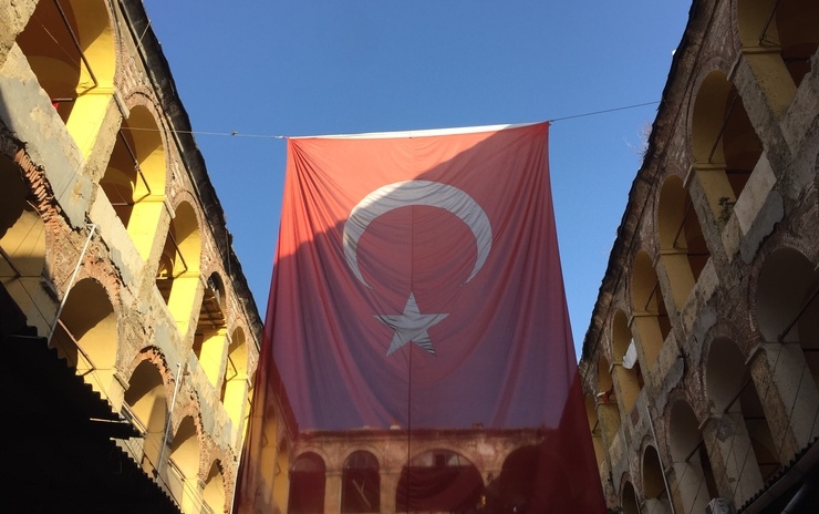 İstanbul: İstanbul'un Tarihi Hanları ve Hamamları