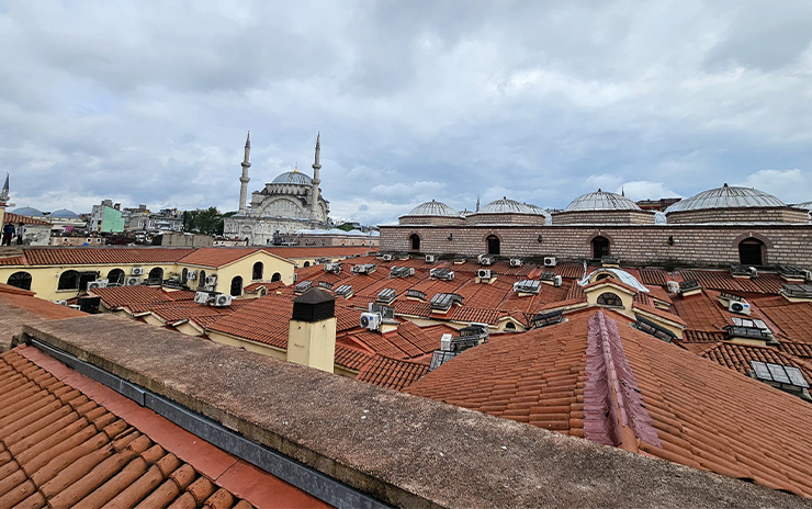 İstanbul: Beyazıt Meydanı, Kapalı Çarşı ve Çatıları