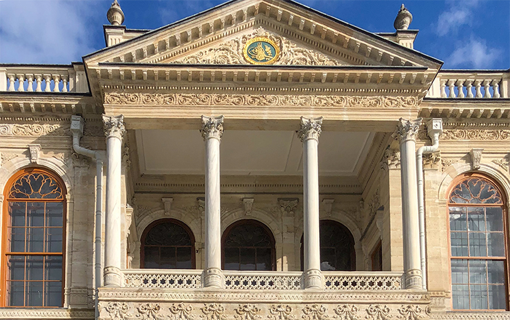 İstanbul: Dolmabahçe Sarayı ve Deniz Müzesi (Yarım Gün)