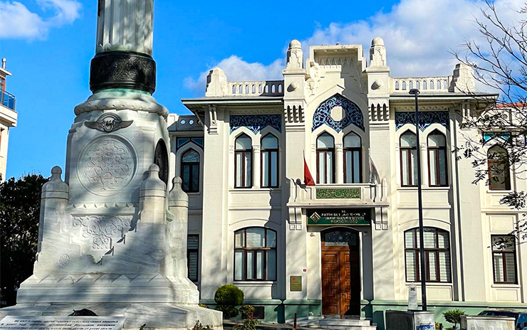 Istanbul: Fatih and Mehmet the Conqueror