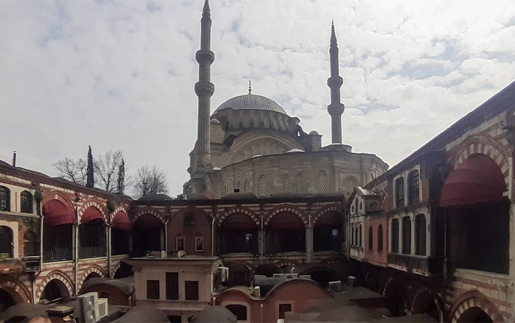 Istanbul: Historical Inns and Baths of Istanbul Old City