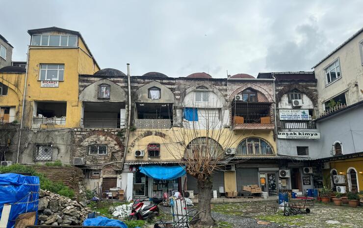 Istanbul: Historical Inns and Baths of Istanbul Old City