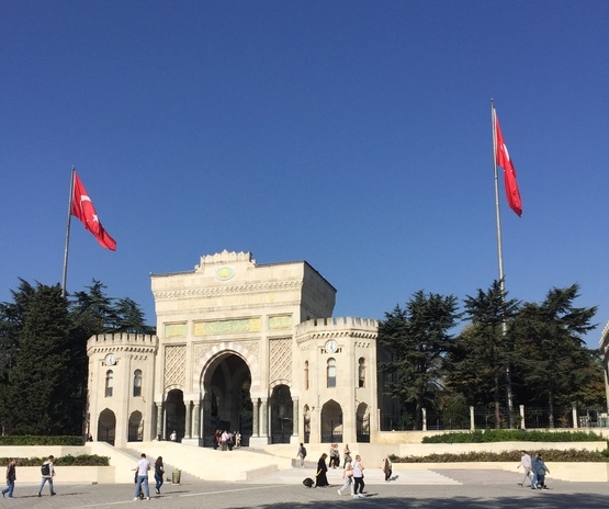 İstanbul: Beyazıt Meydanı, Kapalı Çarşı ve Çatıları