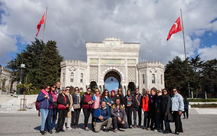 İstanbul: Beyazıt Meydanı, Kapalı Çarşı ve Çatıları