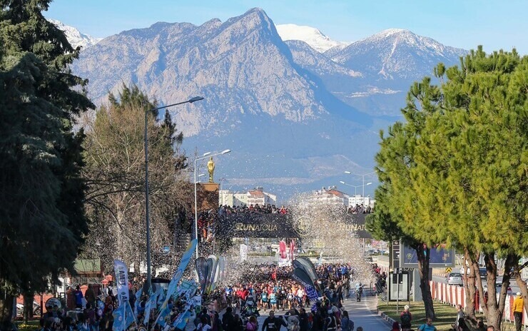 Runtalya, Antalya - 06.03.2022 En