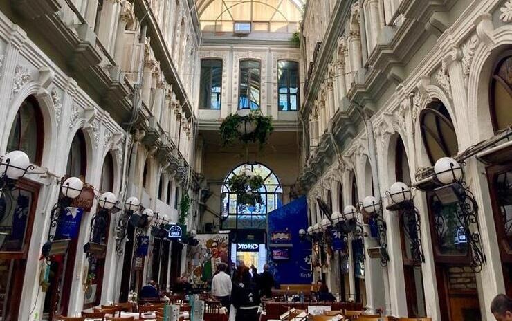 Istanbul: Back Street Tastes-3 “Pera”